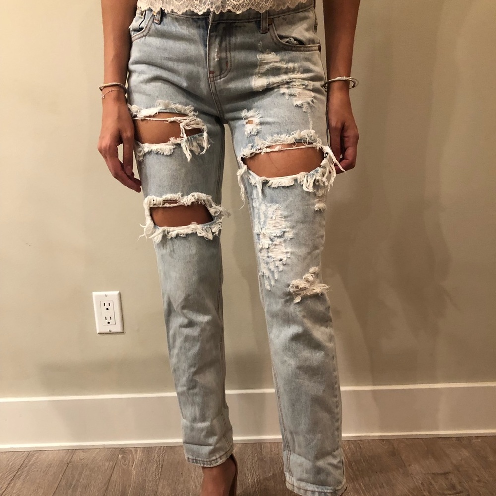 One Teaspoon distressed ‘Awesome Baggies’ jeans